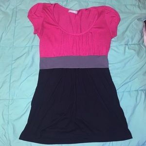 Poofy shoulder top 💗